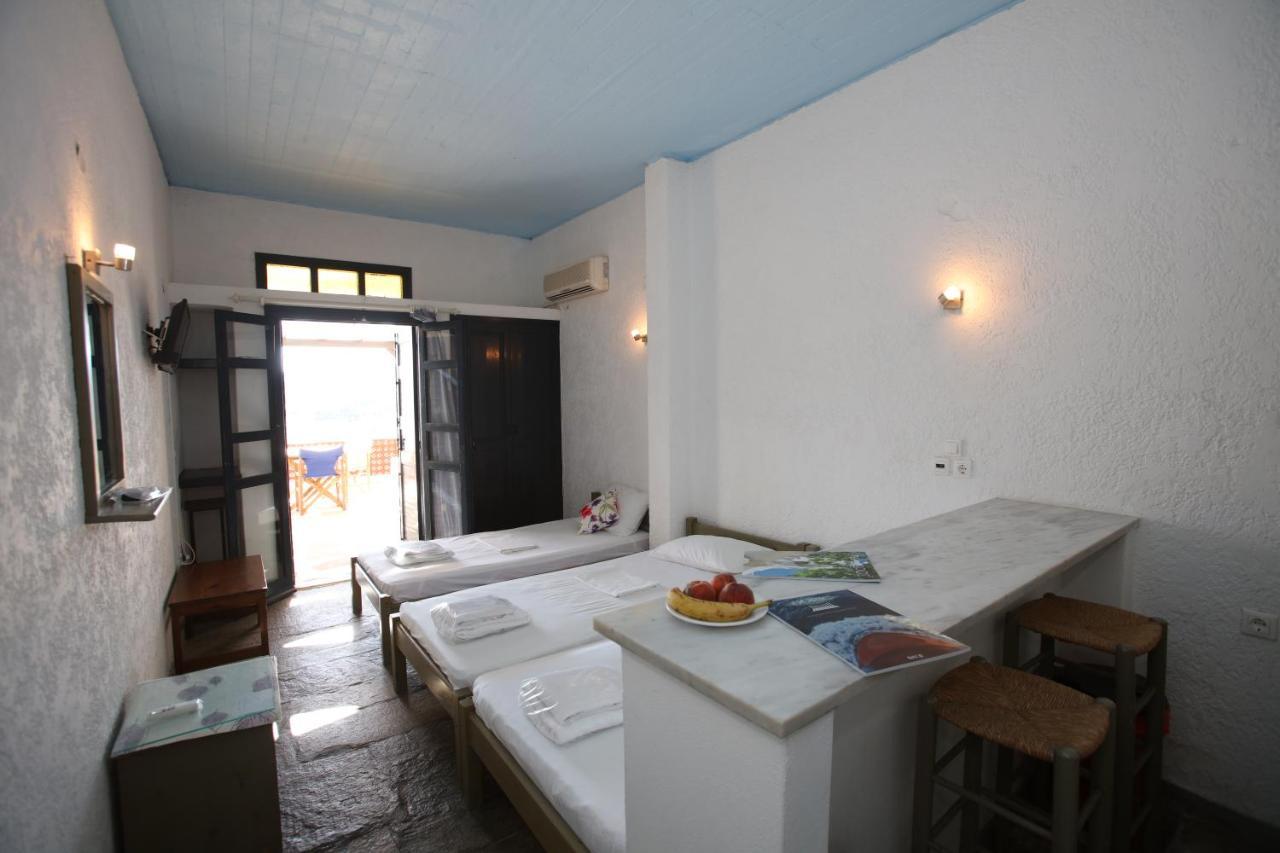St George Studios & Apartments Batsi  Luaran gambar
