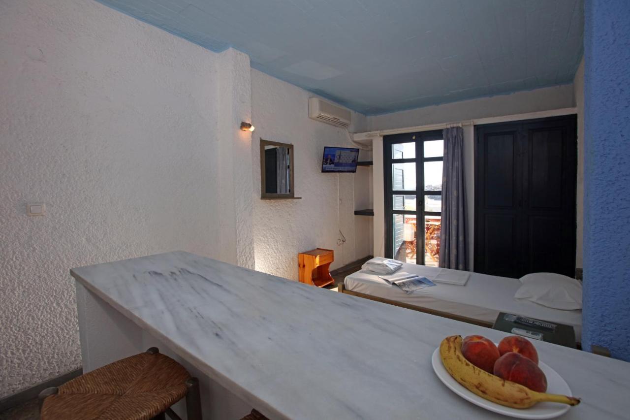 St George Studios & Apartments Batsi  Luaran gambar